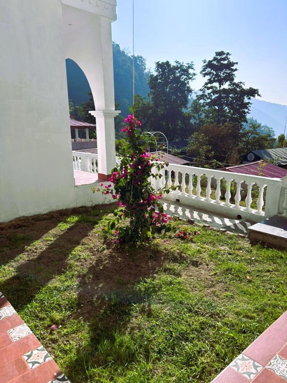 Shiv Shakti Yogpeeth Cottages Rishīkesh Buitenkant foto